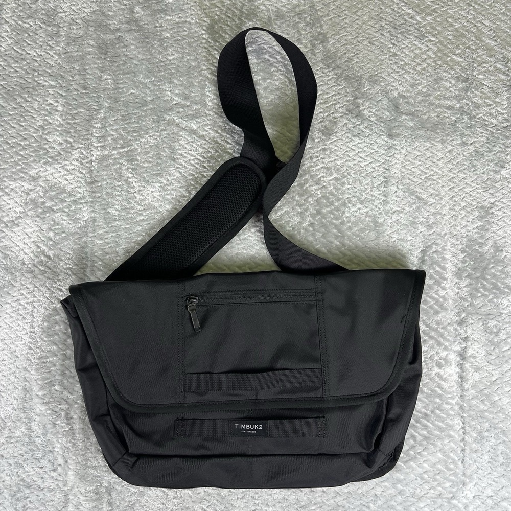 Timbuk2 Classic Messenger Bag Black Laptop Crossbody Commuter Travel OS
